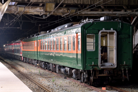 【しな鉄】115系S5編成＋169系S52編成廃車回送を屋代駅で撮影した写真