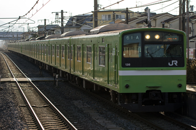 【JR西】奈良電車区201系パンタ破損による救援回送を大和小泉駅で撮影した写真