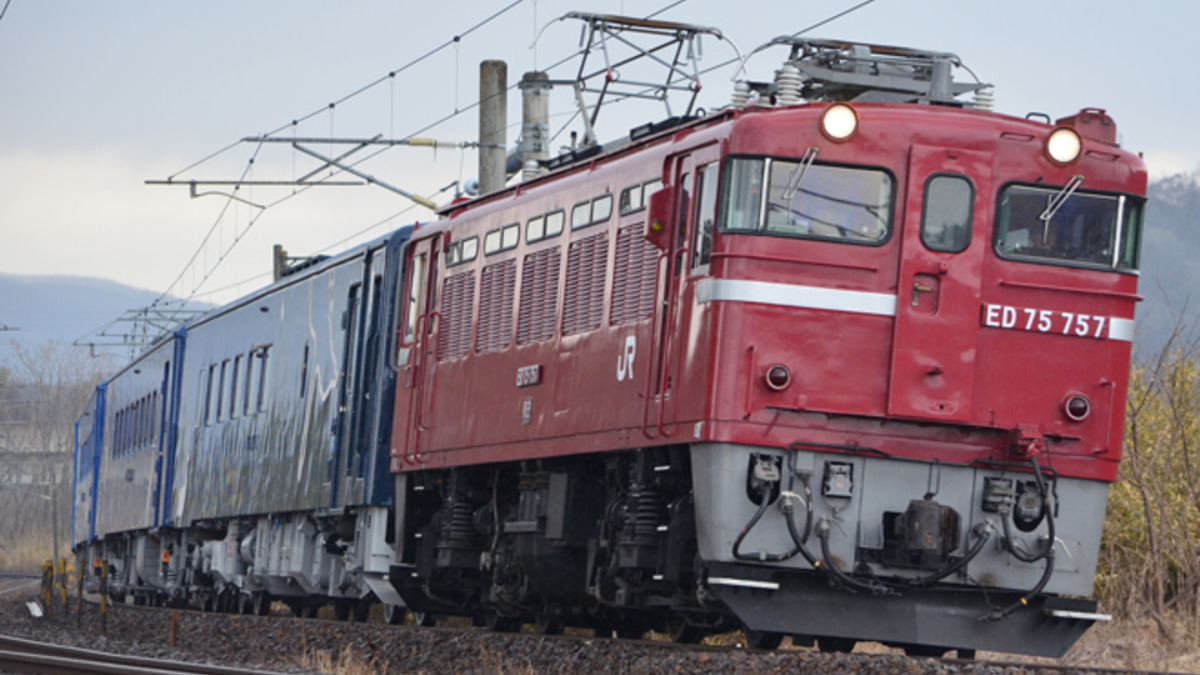 JR東】「SL銀河」用キハ141系KY出場配給 |2nd-train鉄道ニュース