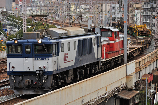 【JR貨】DD51-835　門司機関区から愛知機関区へ転属を神戸～元町で撮影した写真