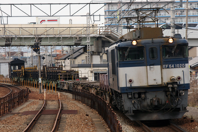 【JR貨】ヨ8632、所属先へ回送を東加古川駅で撮影した写真