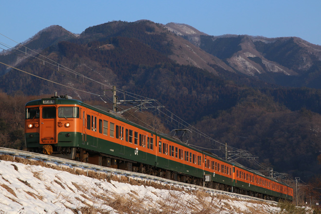 【JR東】吾妻線霜取り列車を115系7連が代走の拡大写真