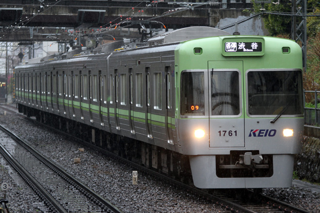 【京王】1000系1761FフルカラーLED化を新代田駅で撮影した写真