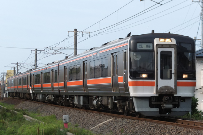【JR海】キハ75を使用した団体臨時列車を富田～富田浜間で撮影した写真