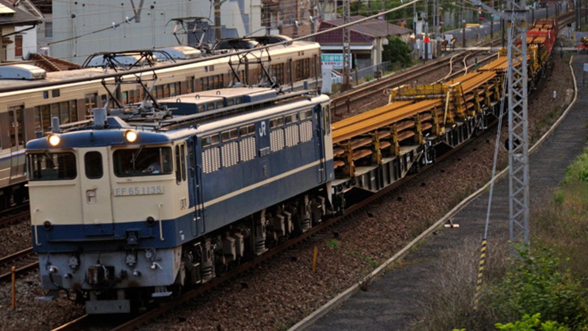 福山 JR西】EF65-1135牽引 東福山工臨 |2nd-train鉄道ニュース