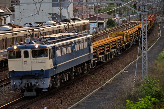 【JR西】EF65-1135牽引 東福山工臨を加古川～東加古川間で撮影した写真