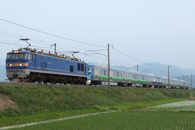 【JR北】733系3000番台甲種輸送を坂田〜田村間で撮影した写真