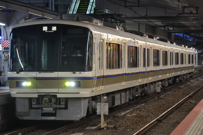 【JR西】221系K23編成下関総合車両所出場を大阪駅で撮影した写真