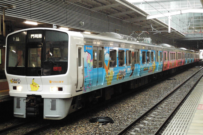 【JR九】811系「ポケモンラッピングトレイン」運行中を博多駅で撮影した写真