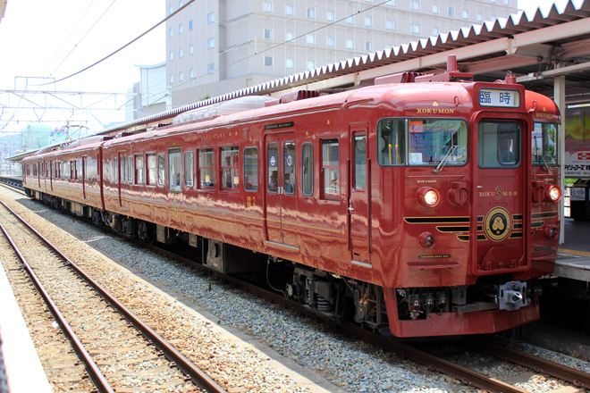 【しな鉄】115系S8編成「ろくもん」運転開始を上田駅で撮影した写真