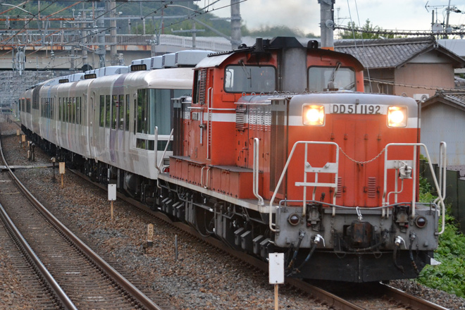 【JR西】12系･14系和風客車「あすか」 所属先へ回送を島本駅で撮影した写真