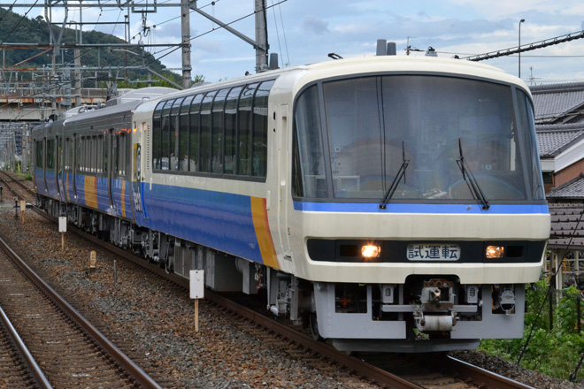 【JR西】在来線技術試験車「U@tech」所属先へ回送を島本駅で撮影した写真