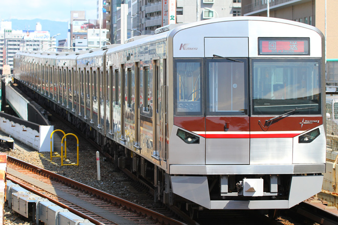 【北急】9000形9001Fイベント展示のため回送を新大阪駅で撮影した写真