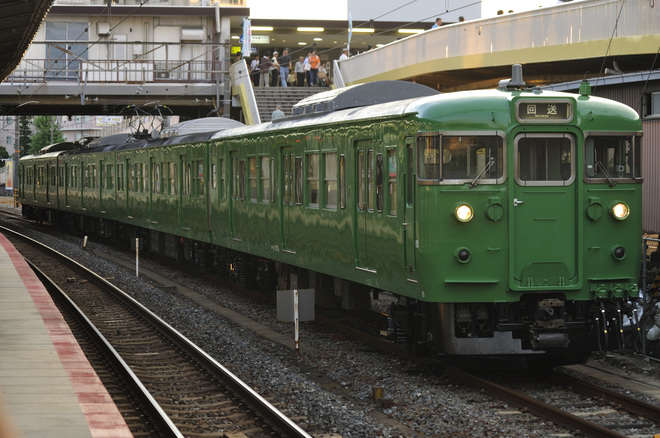 【JR西】113系C8編成吹田総合車両所本所出場を茨木駅で撮影した写真