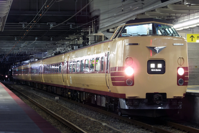 【JR西】381系FE65編成吹田総合車両所出場を尼崎駅で撮影した写真