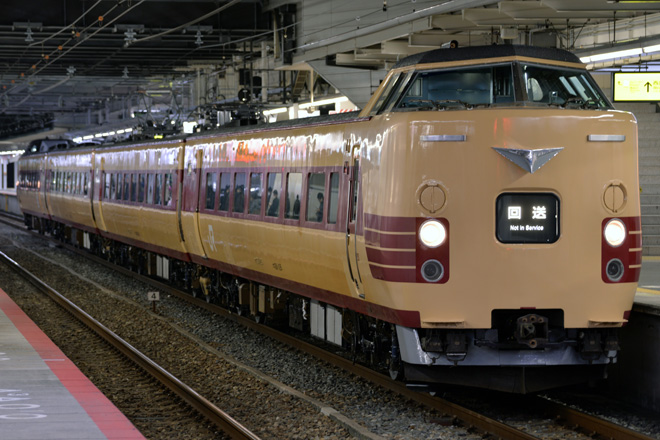 【JR西】381系FE66編成吹田総合車両所出場を尼崎駅で撮影した写真