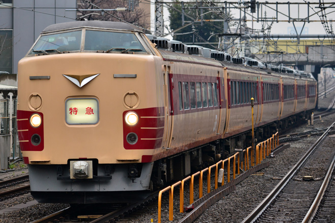 【JR東】183系N104編成使用特急「あずさ81号」運転を荻窪駅で撮影した写真