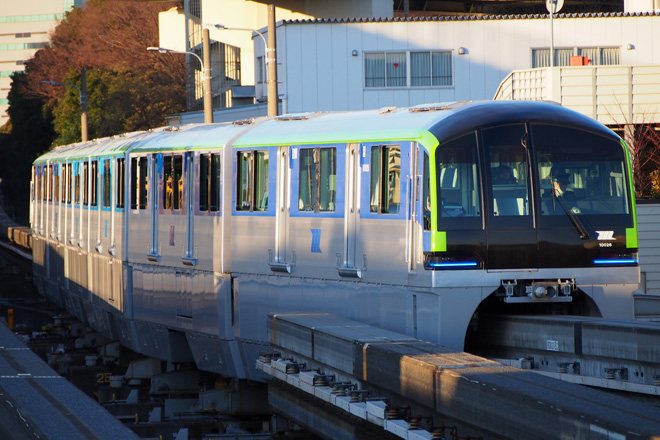 【東モノ】10000形10021F 営業運転開始を昭和島駅で撮影した写真