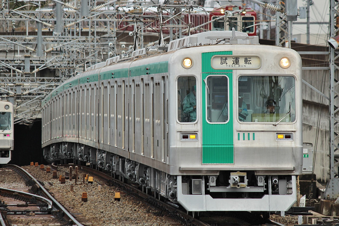 【京都市交】10系VVVF改造車が試運転を竹田駅で撮影した写真