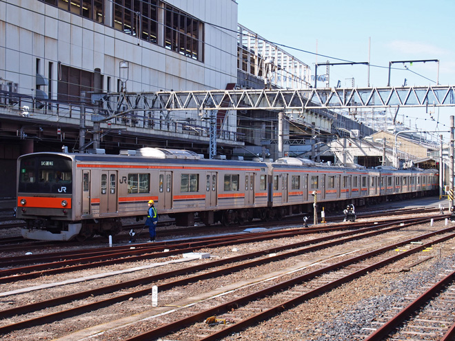【JR東】205系元ナハ9編成が武蔵野線カラーにを大宮駅で撮影した写真