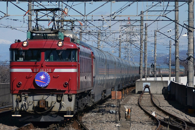 【JR東】EF81-138牽引のカシオペアを古河駅で撮影した写真