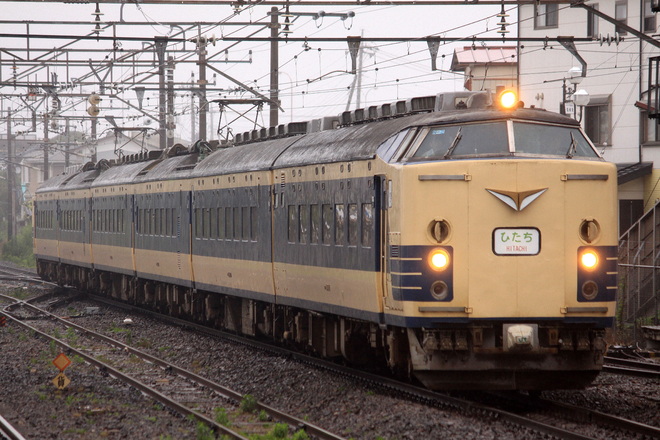 【JR東】583系「団体臨時列車で行くふくしまＤＣの旅」運転を荒川沖駅で撮影した写真