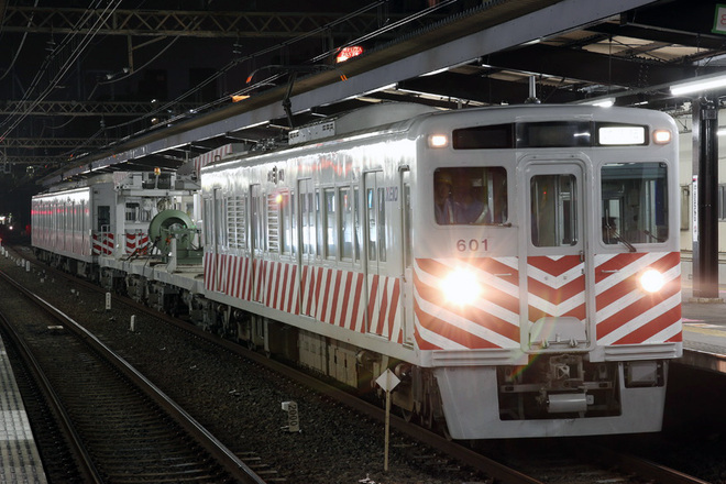 【京王】デワ600形を使用した資材輸送を笹塚駅で撮影した写真
