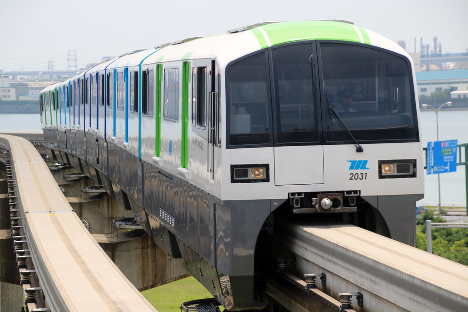 【東モノ】2000形リニューアル編成 営業運転開始の拡大写真