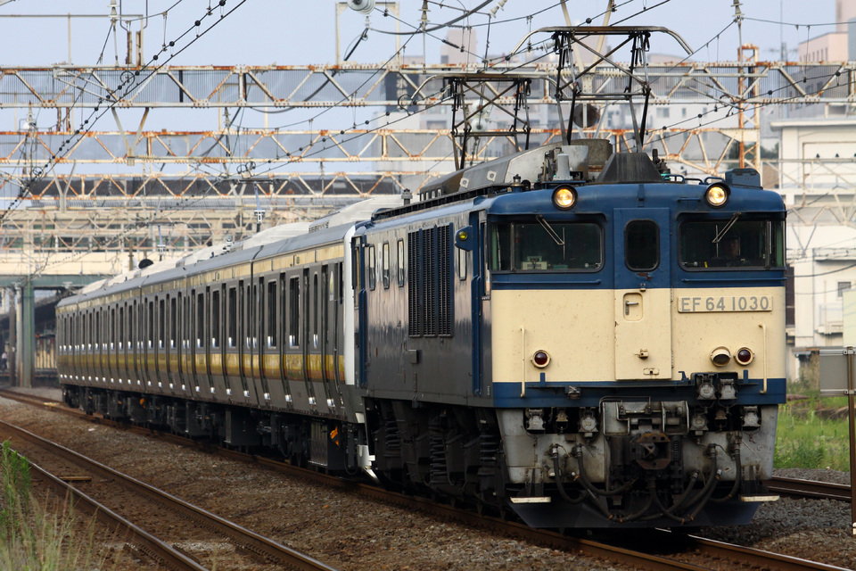 【JR東】E233系8000番台ナハN24編成 配給輸送 の拡大写真