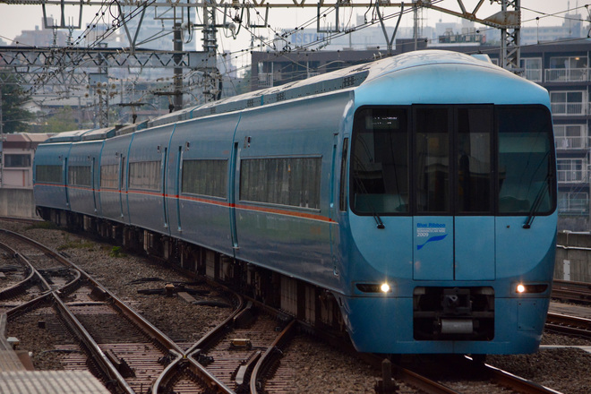 【小田急】メトロ湘南マリン号運転を町田駅で撮影した写真