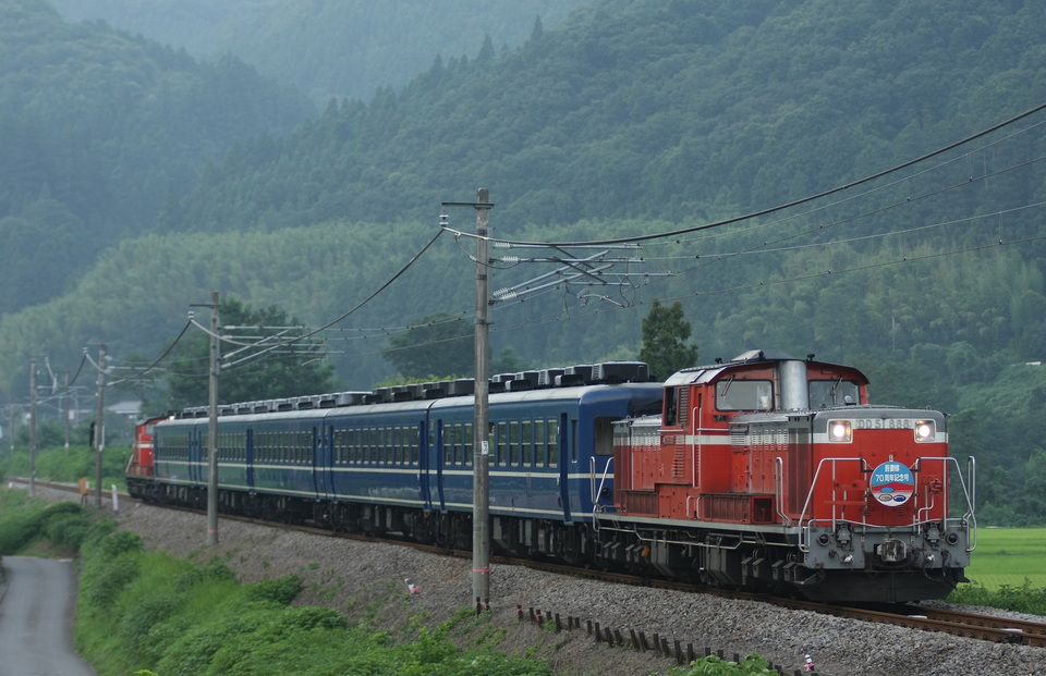 【JR東】吾妻線70周年記念号運転の拡大写真