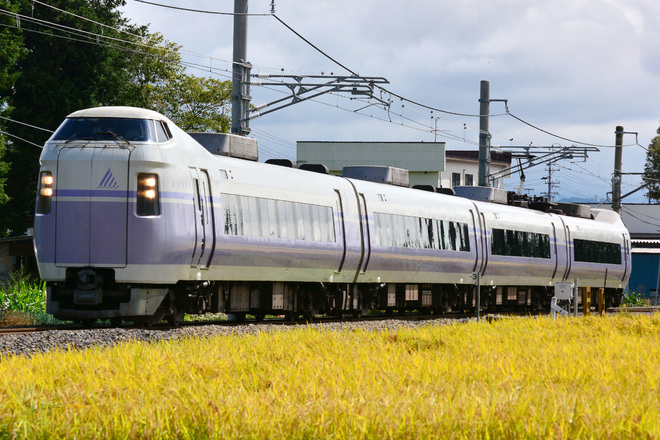 【JR東】E351系 大糸線100周年号運転を信濃常盤～安曇沓掛間で撮影した写真