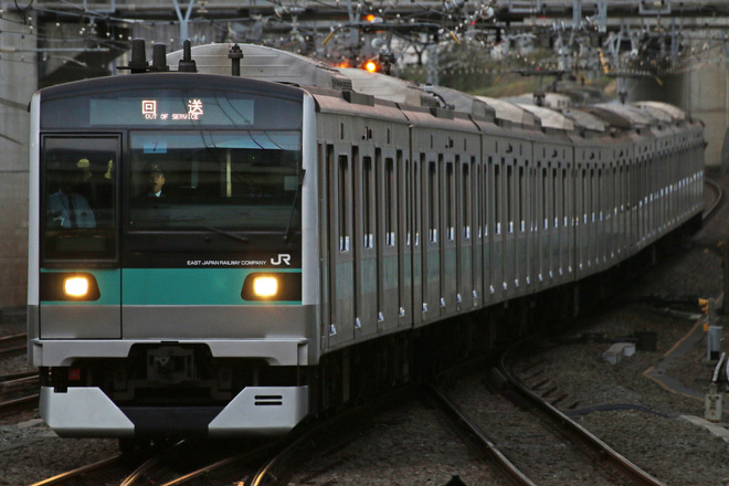 【JR東】E233系マト7編成 海老名検車区へ回送を相模大野駅で撮影した写真