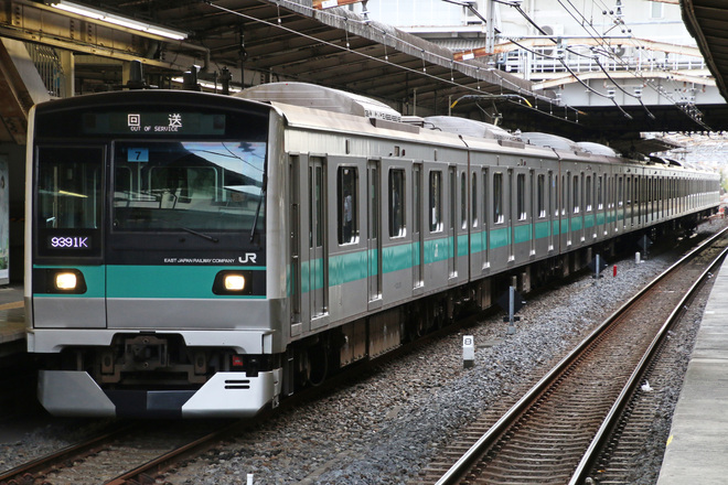 【JR東】E233系2000番台マト7編成小田急線試運転後返却回送を松戸駅で撮影した写真
