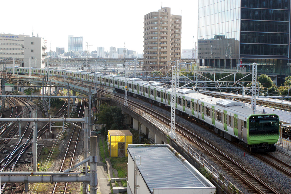 【JR東】E235系トウ01編成「初乗り 鎌倉・品川への旅」の拡大写真