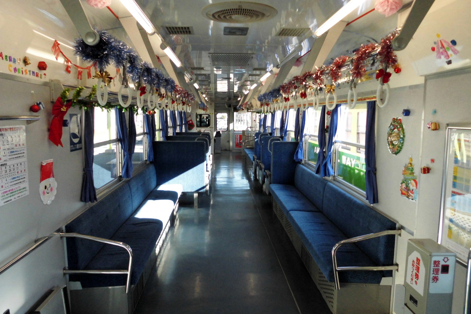 【甘鉄】「クリスマス列車」運行の拡大写真