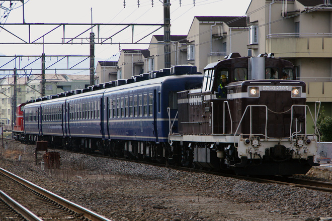 【JR東】DE10-1705＋12系＋DD51-895 試運転を高崎問屋町～井野間で撮影した写真