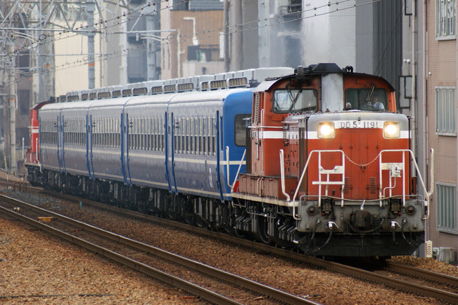 【JR西】DD51+12系の訓練列車をさくら夙川駅で撮影した写真
