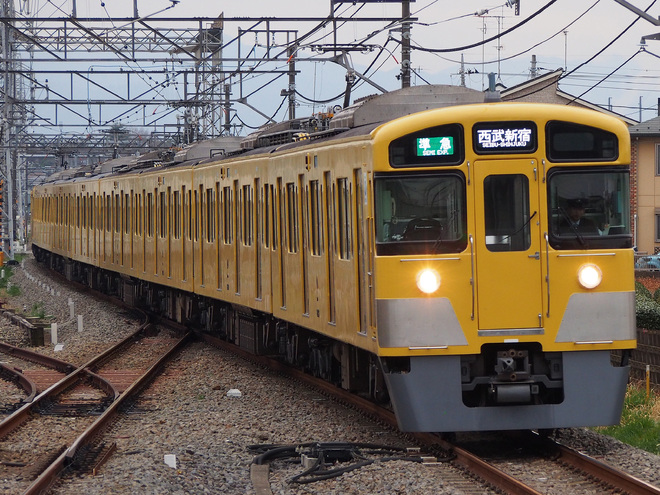 【西武】新2000系2083F シングルアームパンタグラフに交換を西武立川駅で撮影した写真