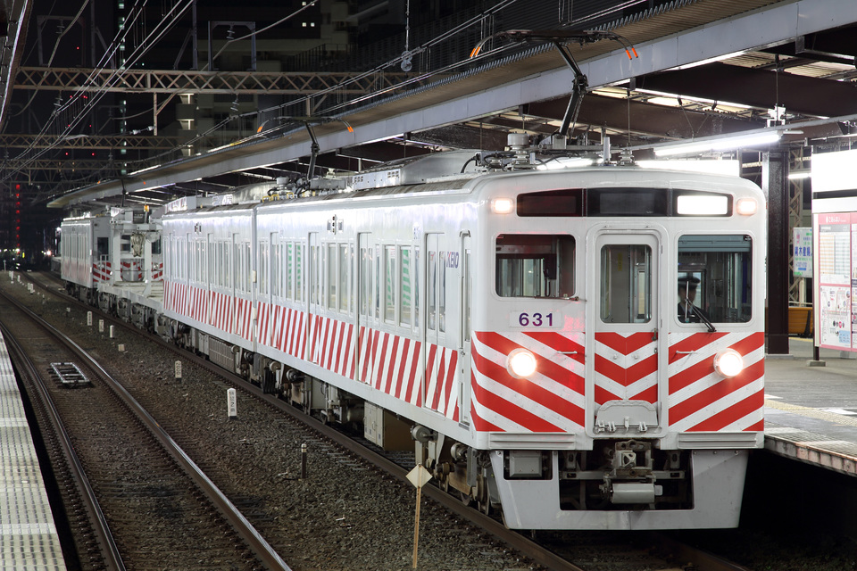 【京王】デワ600+チキ290形による工事列車の拡大写真