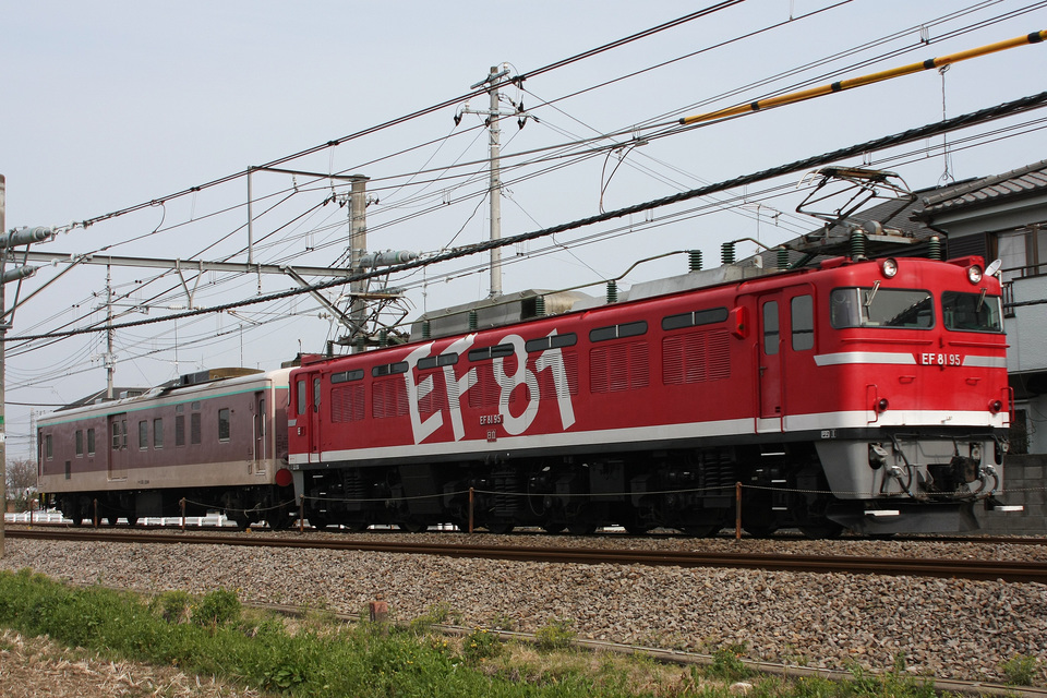 【JR東】EF81-95牽引ゆうマニ返却回送の拡大写真