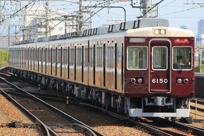 【阪急】7000系6050F返却回送を園田駅で撮影した写真