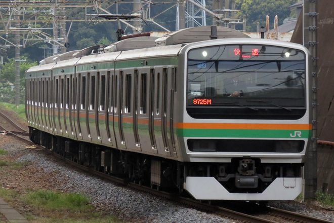 【JR東】E231系U53編成使用「おさんぽ川越号」運転を船橋法典駅で撮影した写真