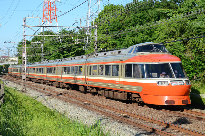 【小田急】7004F(LSE) 特別団体専用列車運転を玉川学園前～町田間で撮影した写真