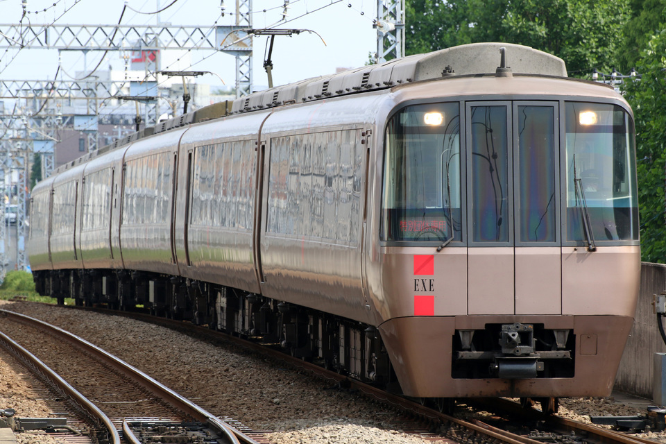 【小田急】30000形30254F 特別団体専用列車運転の拡大写真