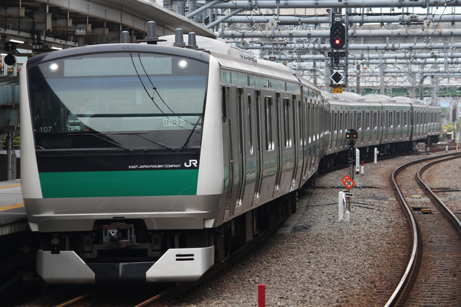 【JR東】E233系ハエ107編成　東京総合車両センター出場を大崎駅で撮影した写真