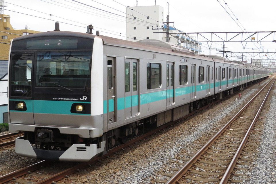 【JR東】E233系2000番台マト16編成長野総合車両センターへ回送の拡大写真