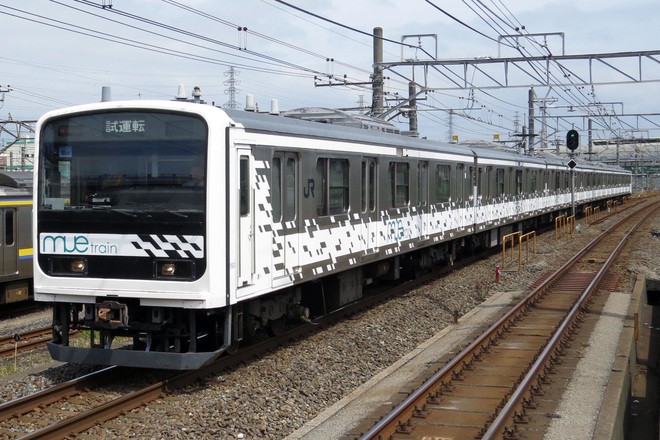 【JR東】209系『MUE-Train』総武本線試運転を幕張本郷駅で撮影した写真