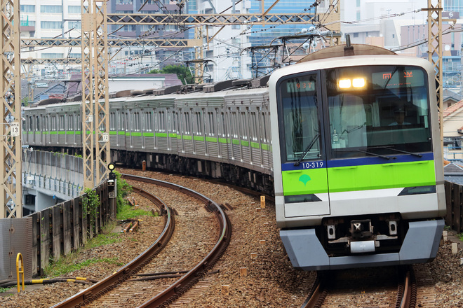 【都営】10-300R形10-310F 廃車回送を京王多摩川駅で撮影した写真