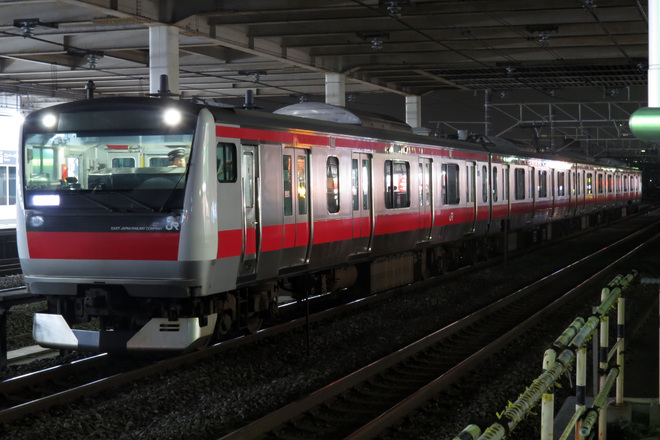 【JR東】E233系5000番台F54編成 返却回送を幕張駅付近で撮影した写真